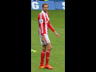 https://image.noelshack.com/fichiers/2026/09/2/1771957084-peter-crouch-v-chelsea-2014.jpg