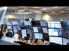https://image.noelshack.com/fichiers/2026/19/6/1778327126-salle-trading.jpg